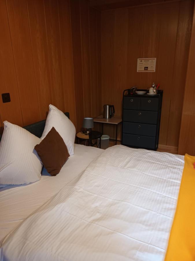 Elliotts Bed & Bar Apartment Lungern Exterior photo